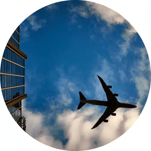 Avion dans le ciel
